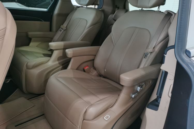 Used Buick GL8 2021 ES Land Cruiser 653T Smart Flagship Model Left Rear Seat
