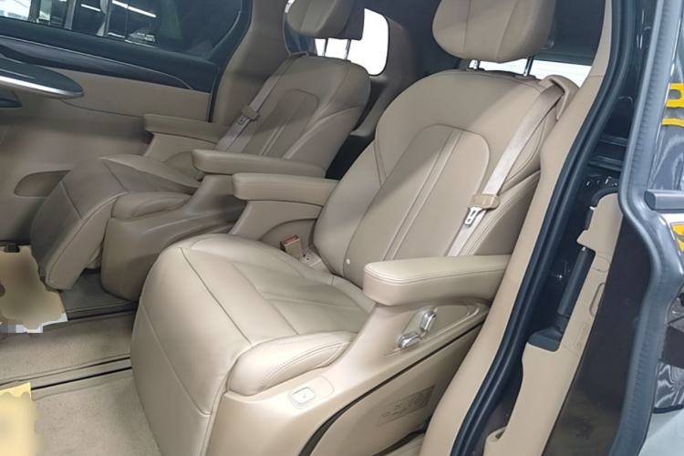 Used Buick GL8 2021 ES Landtrek 653T Luxury Model Left Rear Seat