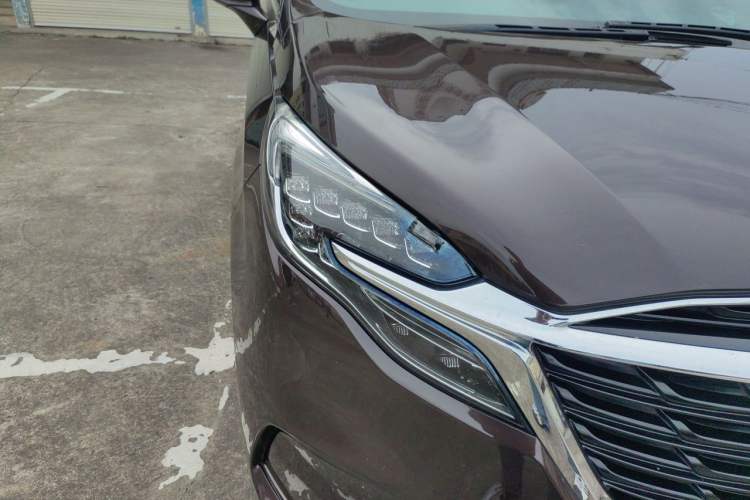 Used Buick GL8 2021 ES Land Cruiser 653T Luxury Edition Right Front Headlight