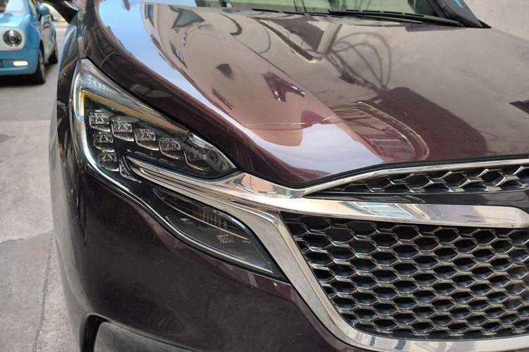 Used Buick GL8 2021 Avenir Aivia Six-Seat Luxury Edition Right Front Headlight