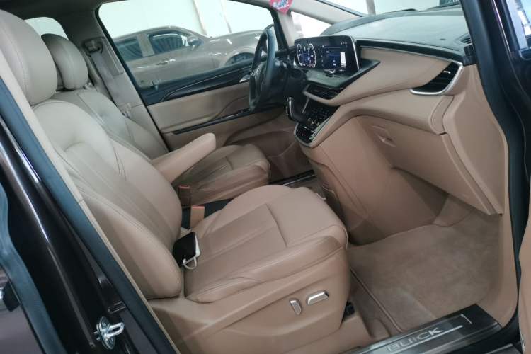 Used Buick GL8 2021 ES Land Cruiser 653T Smart Flagship Model Right Front Seat