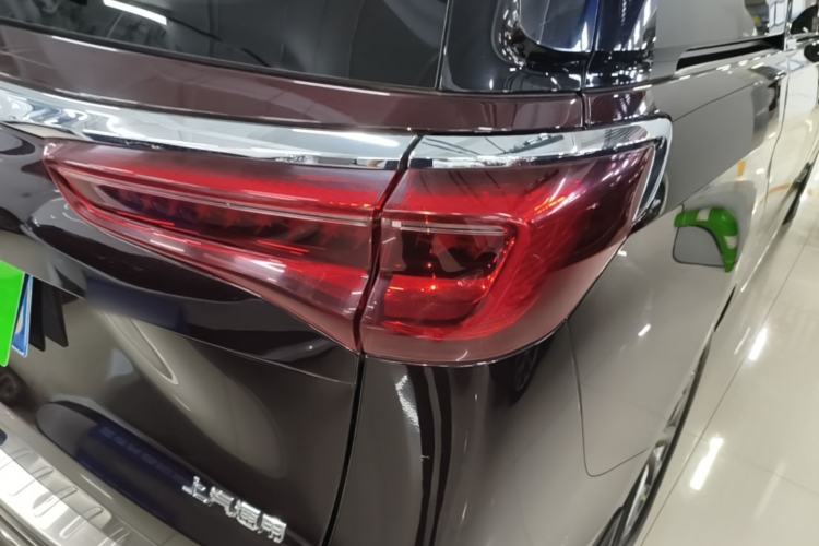 Used Buick GL8 2021 Avenir Aivia Six-Seat Luxury Edition Right Rear Taillight