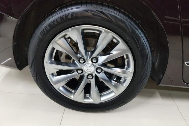 Used Buick GL8 2021 Avenir Aivia Six-Seat Luxury Edition Right Rear Wheel Hub
