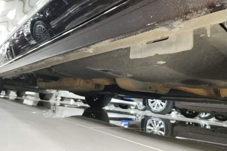 Used Buick GL8 2021 Avenir Aivia Six-Seat Luxury Edition Right Side Sill