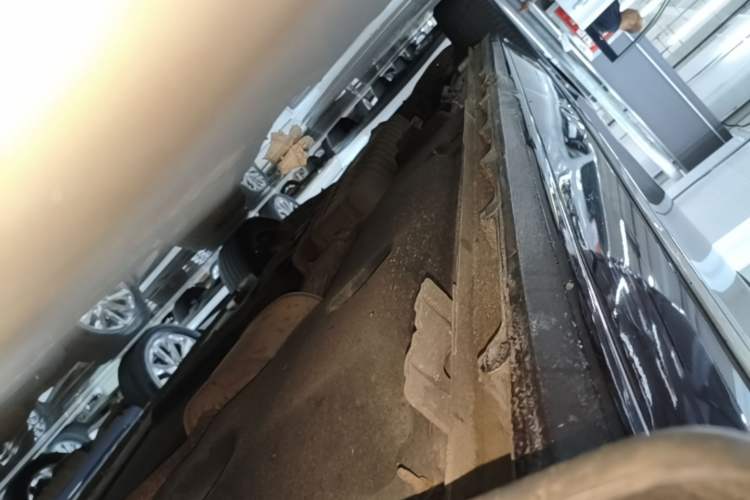 Used Buick GL8 2021 Avenir Aivia Six-Seat Luxury Edition Right Side Sill