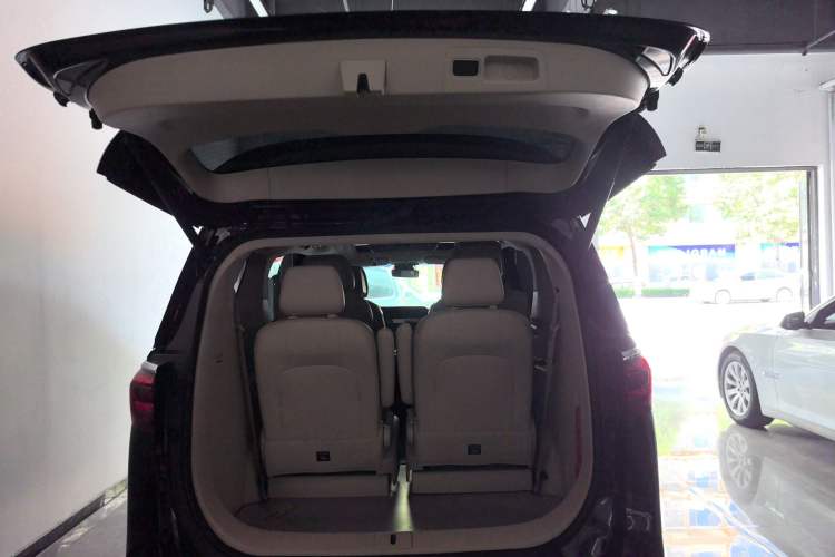 Used Buick GL8 2021 Avenir Aivia Six-Seat Luxury Edition Trunk