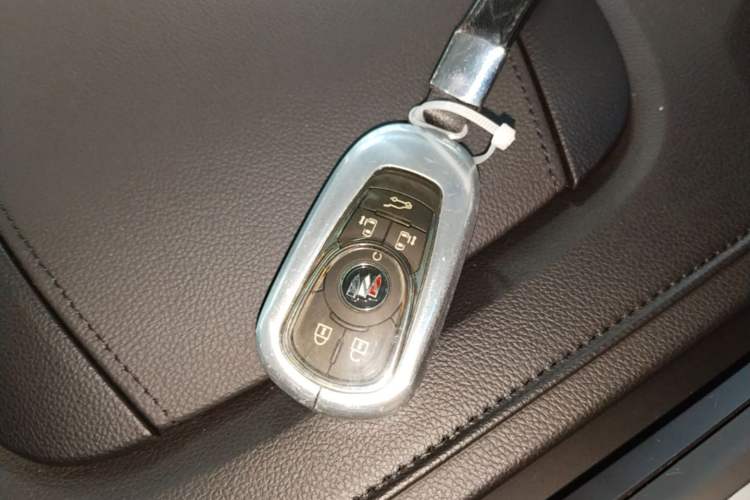 Used Buick GL8 2021 Avenir Aivia Six-Seat Luxury Edition Vehicle Key