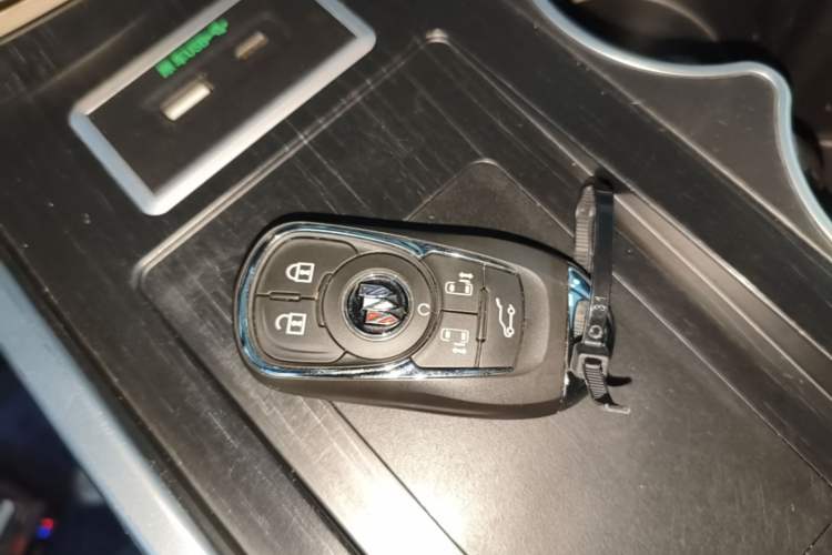 Used Buick GL8 2021 Avenir Aivia Six-Seat Luxury Edition Vehicle Key