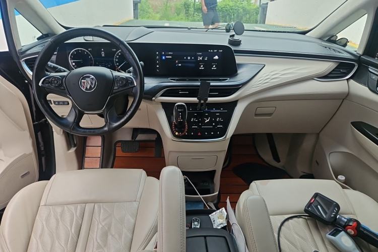 Used Buick GL8 2021 Avenir Aivia Six-Seat Luxury Edition Center Console