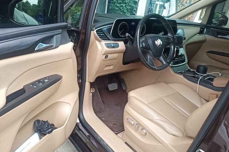 Used Buick GL8 2021 ES Landtrek 653T Luxury Model Driver Seat