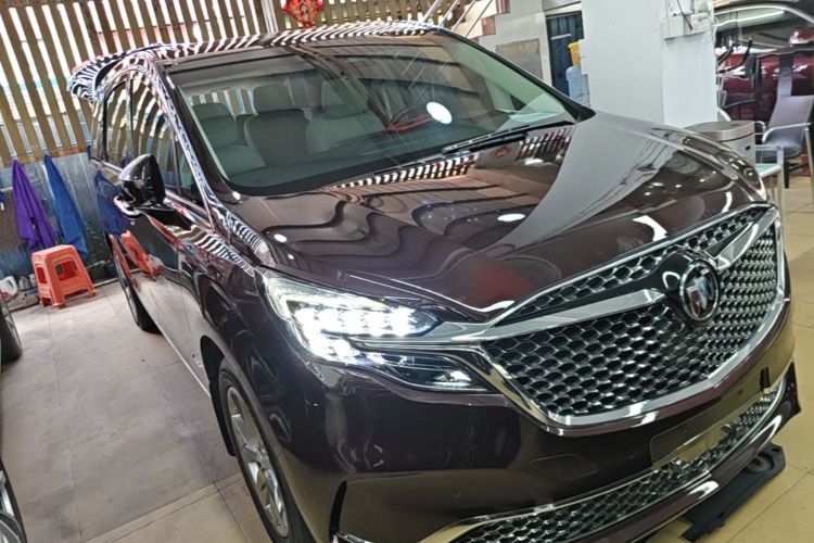 Used Buick GL8 2021 Avenir Aivia 7-Seater Luxury Edition Front Right 45 Deg