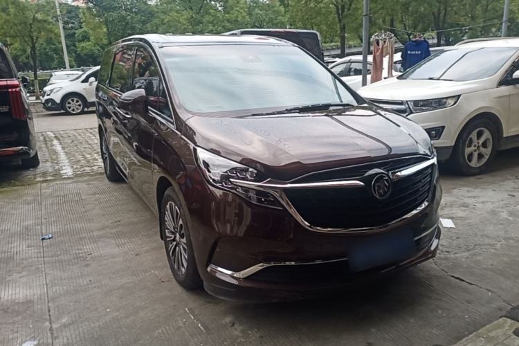 Used Buick GL8 2021 ES Landtrek 653T Luxury Model Front Right 45 Deg