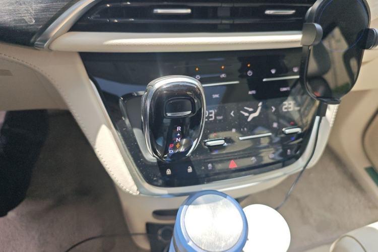 Used Buick GL8 2021 Avenir Aivia Six-Seat Luxury Edition Gear Lever