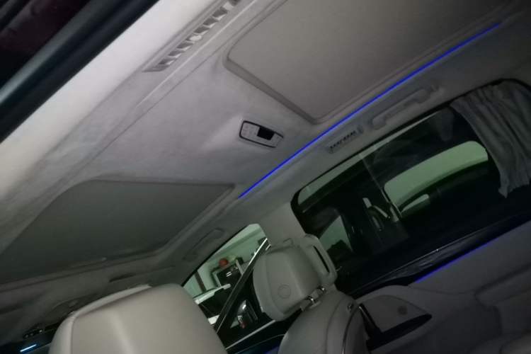 Used Buick GL8 2021 Avenir Aivia Six-Seat Luxury Edition Headliner