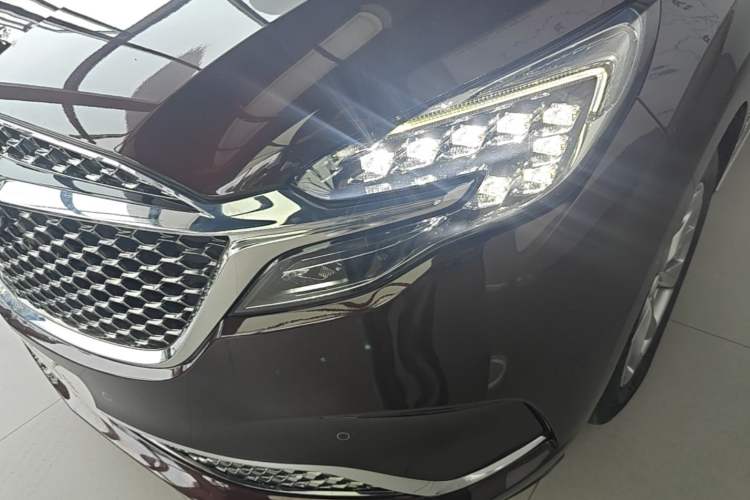 Used Buick GL8 2021 Avenir Aivia Six-Seat Luxury Edition Left Front Headlight