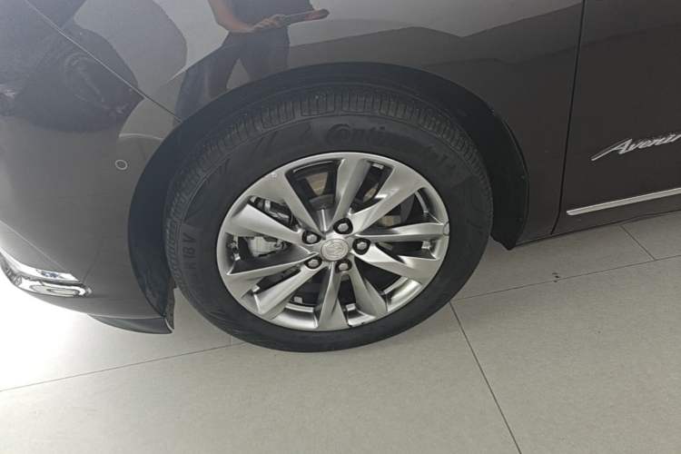 Used Buick GL8 2021 Avenir Aivia Six-Seat Luxury Edition Left Front Wheel Hub