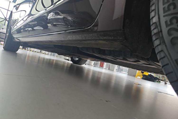 Used Buick GL8 2021 Avenir Aivia Six-Seat Luxury Edition Left Side Sill