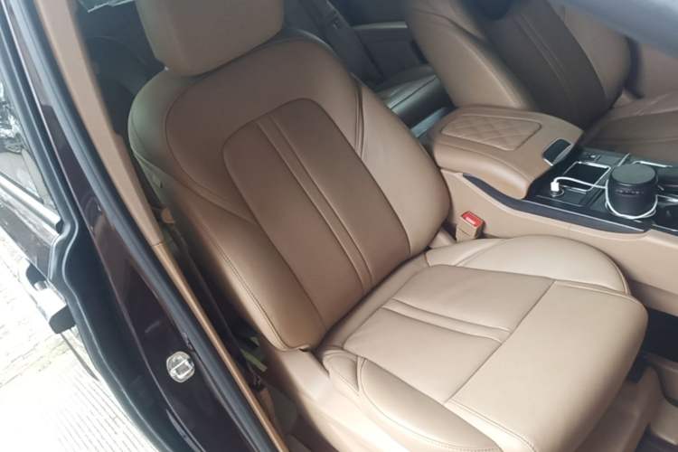 Used Buick GL8 2021 ES Landtrek 653T Luxury Model Right Front Seat