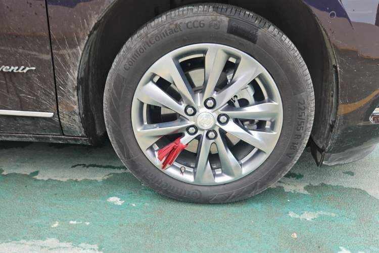 Used Buick GL8 2021 Avenir Aivia Six-Seat Luxury Edition Right Front Wheel Hub