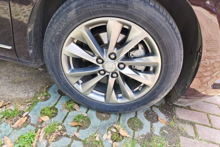 Used Buick GL8 2021 Avenir Aivia 7-Seater Luxury Edition Right Front Wheel Hub