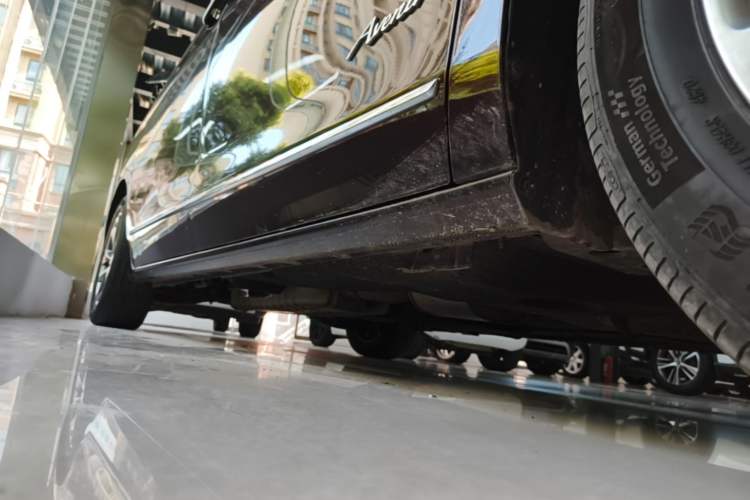 Used Buick GL8 2021 Avenir Aivia Six-Seat Luxury Edition Right Side Sill