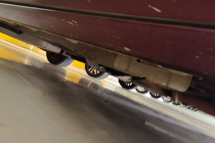 Used Buick GL8 2021 ES Landtrek 653T Comfort Edition Right Side Sill