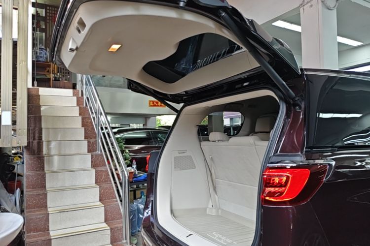 Used Buick GL8 2021 Avenir Aivia 7-Seater Luxury Edition Trunk