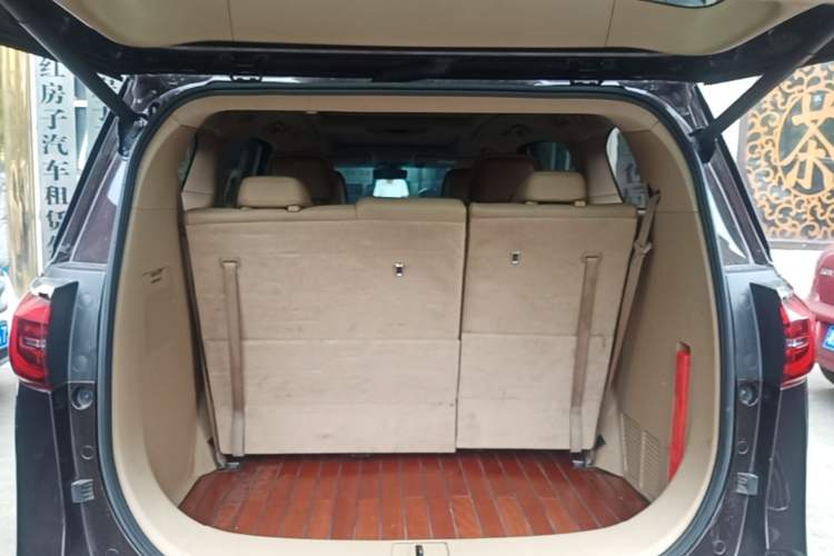 Used Buick GL8 2021 ES Landtrek 653T Luxury Model Trunk