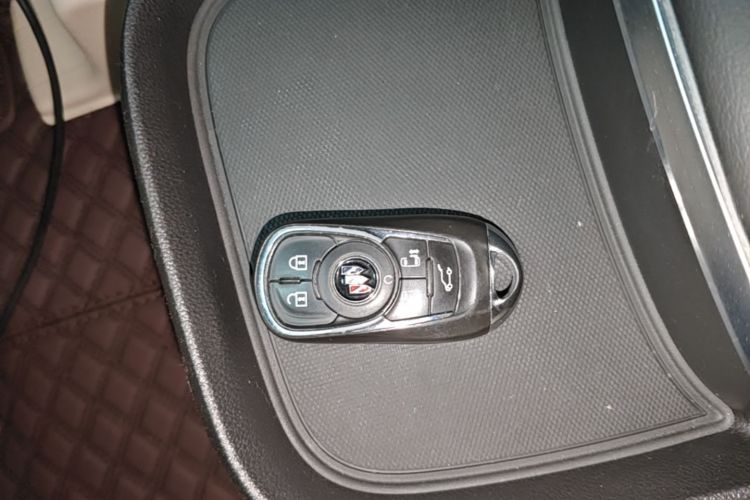 Used Buick GL8 2021 Avenir Aivia 7-Seater Luxury Edition Vehicle Key