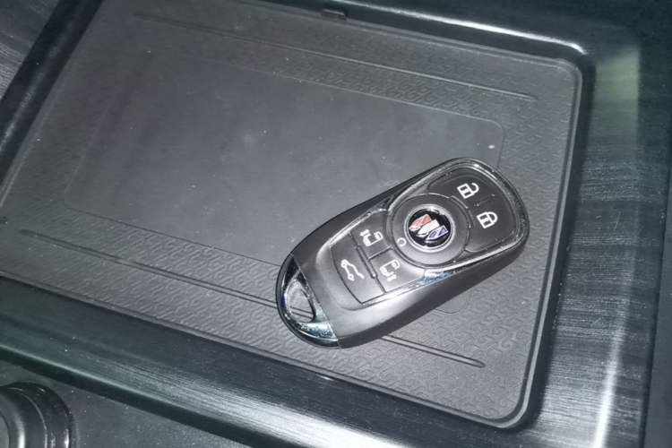 Used Buick GL8 2021 Avenir Aivia Six-Seat Luxury Edition Vehicle Key