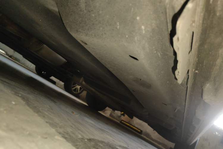 Used Buick GL8 2021 ES Land Cruiser 653T Flagship Model Chassis Front Left
