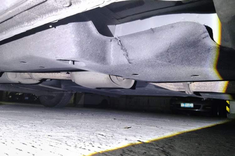 Used Buick GL8 2021 Land Cruiser Executive 652T Premium Model Chassis Front Right