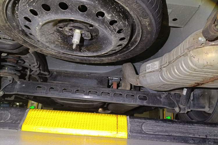 Used Buick GL8 2021 Land Cruiser Executive Class 652T Luxury Model Chassis Rear