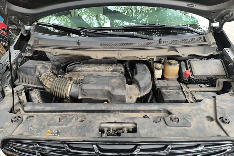 Used Buick GL8 2021 Land Cruiser Executive Class 652T Comfort Model Engine Bay