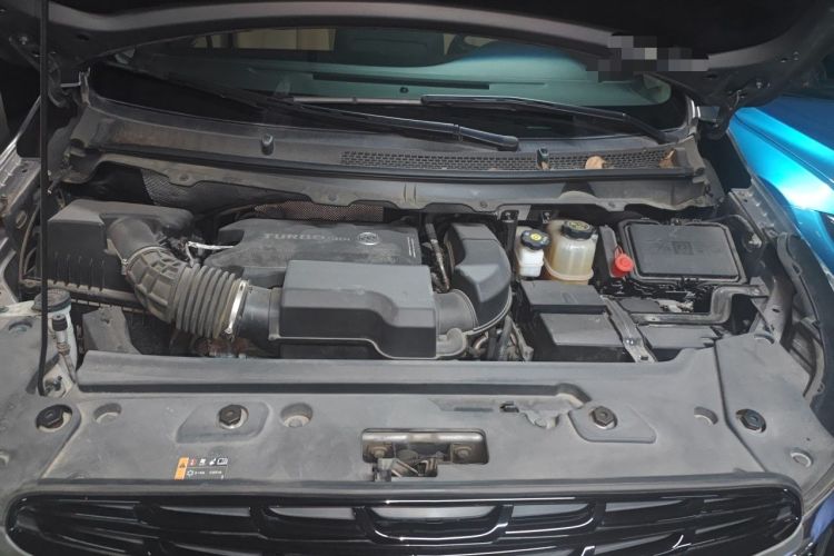 Used Buick GL8 2021 Land Cruiser Executive 652T Premium Model Engine Bay