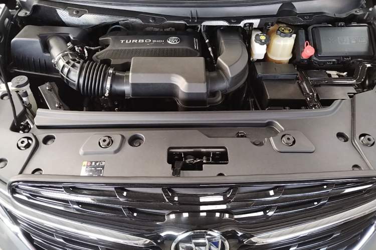 Used Buick GL8 2021 Land Cruiser Executive Class 652T Comfort Model Engine Bay