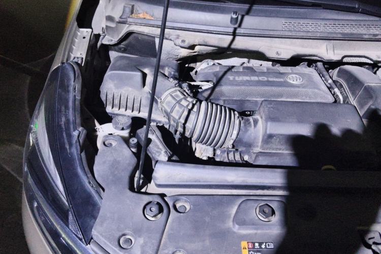 Used Buick GL8 2021 Land Cruiser Executive 652T Premium Model Engine Bay Right