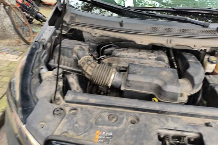 Used Buick GL8 2021 Land Cruiser Executive Class 652T Comfort Model Engine Bay Right