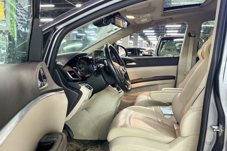Used Buick GL8 2021 Land Cruiser Executive 652T Premium Model Interior 2
