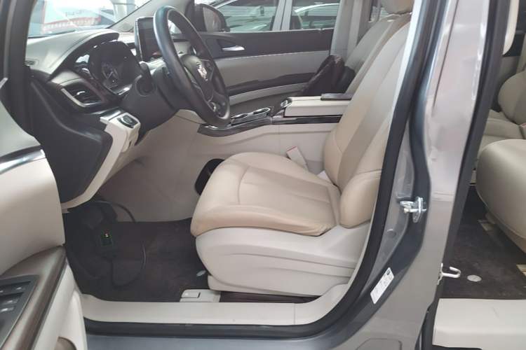 Used Buick GL8 2021 Land Cruiser Executive Class 652T Comfort Model Left Front Seat