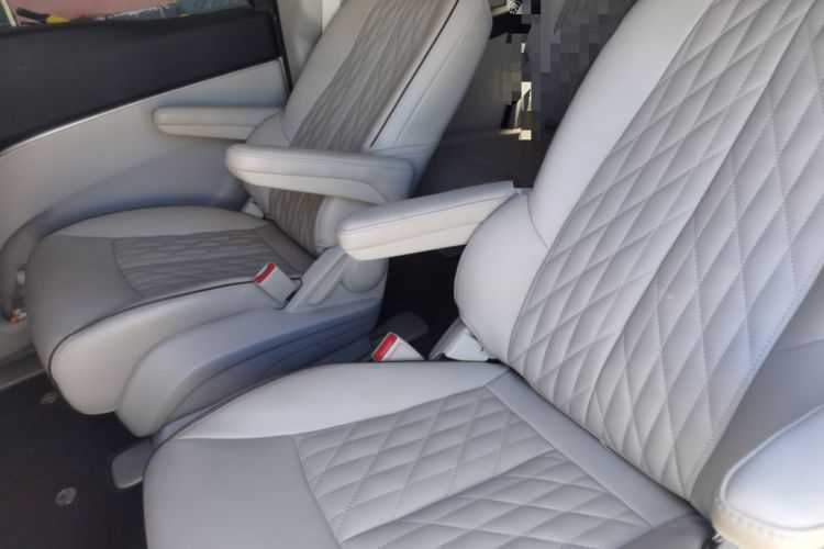 Used Buick GL8 2021 Land Cruiser Executive Class 652T Comfort Model Left Rear Seat