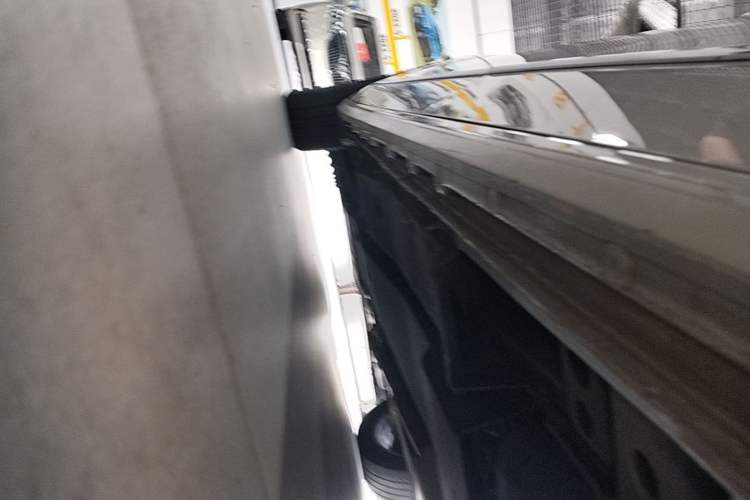 Used Buick GL8 2021 ES Land Cruiser 653T Flagship Model Left Side Sill