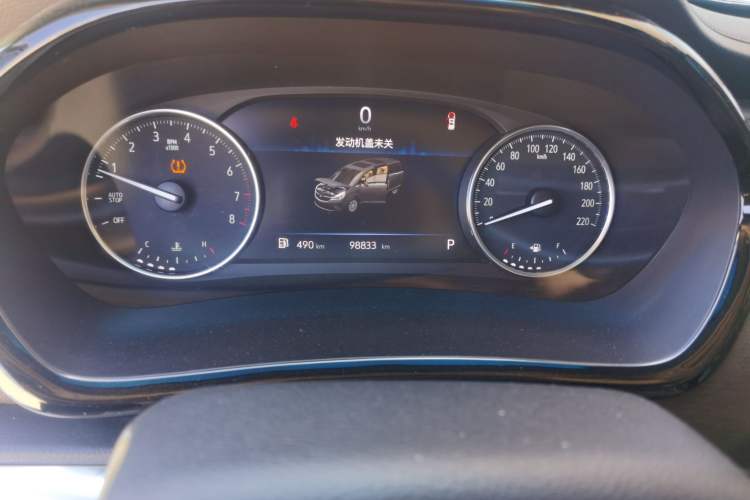 Used Buick GL8 2021 Land Cruiser Executive Class 652T Comfort Model Odometer Close Up