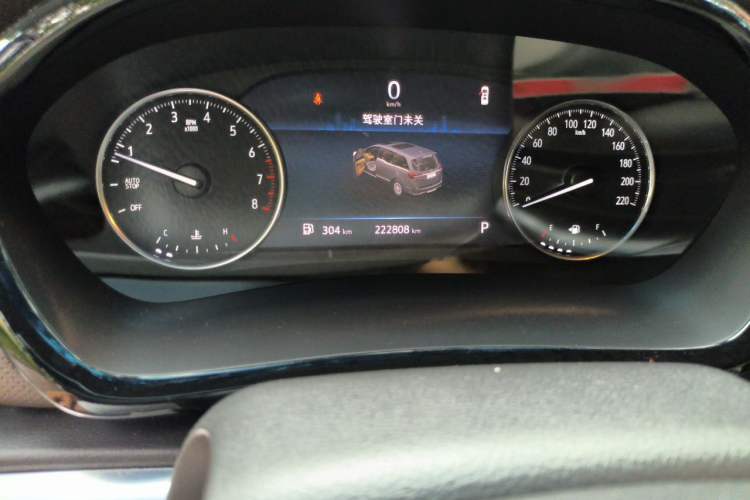 Used Buick GL8 2021 Land Cruiser Executive Class 652T Luxury Model Odometer Close Up
