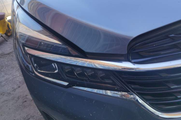 Used Buick GL8 2021 Land Cruiser Executive Class 652T Comfort Model Right Front Headlight