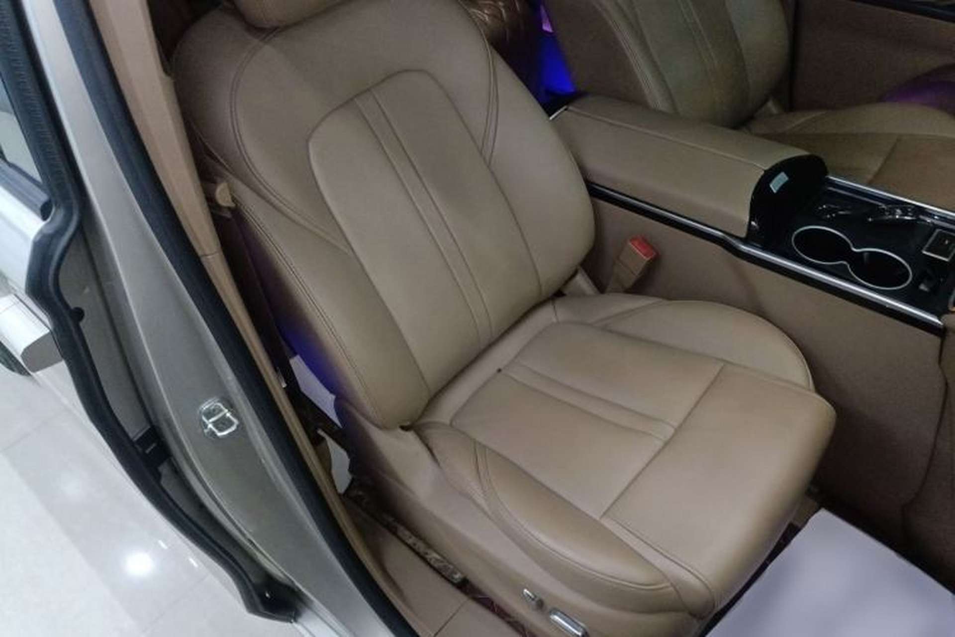 Used Buick GL8 2021 ES Land Cruiser 653T Luxury Edition Right Front Seat