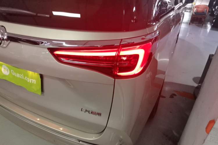 Used Buick GL8 2021 ES Land Cruiser 653T Smart Flagship Model Right Rear Taillight