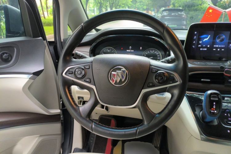 Used Buick GL8 2021 Land Cruiser Executive Class 652T Luxury Model Steering Wheel