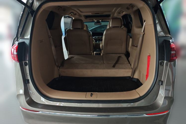 Used Buick GL8 2021 ES Land Cruiser 653T Luxury Edition Trunk