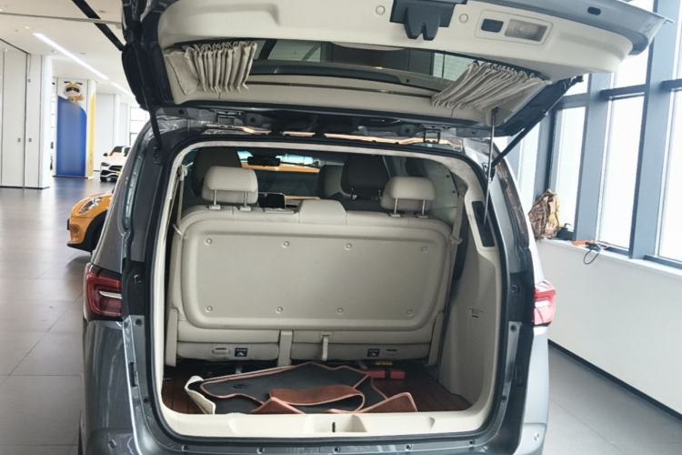 Used Buick GL8 2021 Land Cruiser Executive 652T Premium Model Trunk